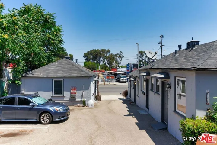 11472 Ventura E, Studio City, California 91604