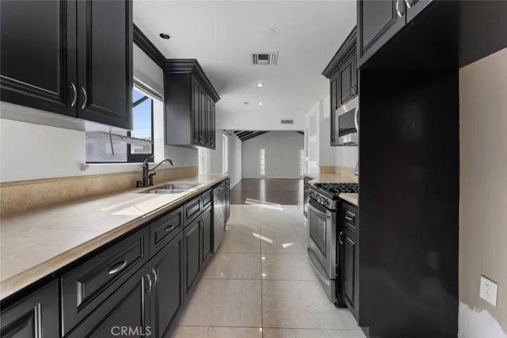 22730 Criswell Street, West Hills, California 91307
