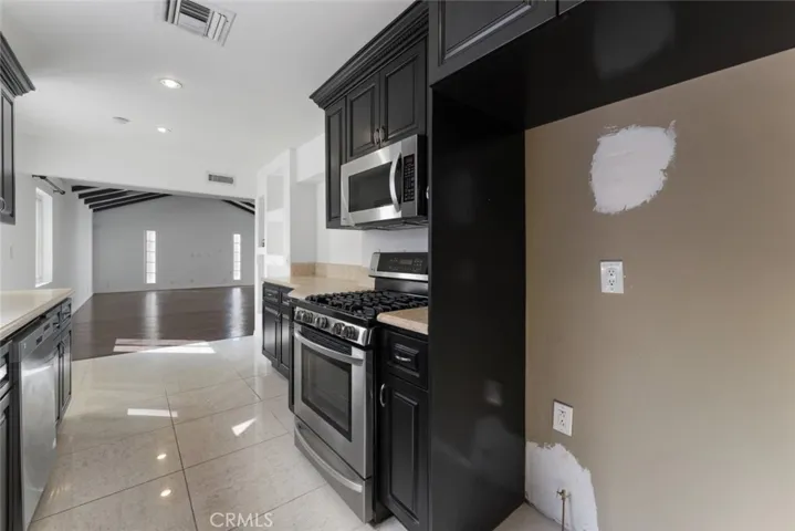 22730 Criswell Street, West Hills, California 91307