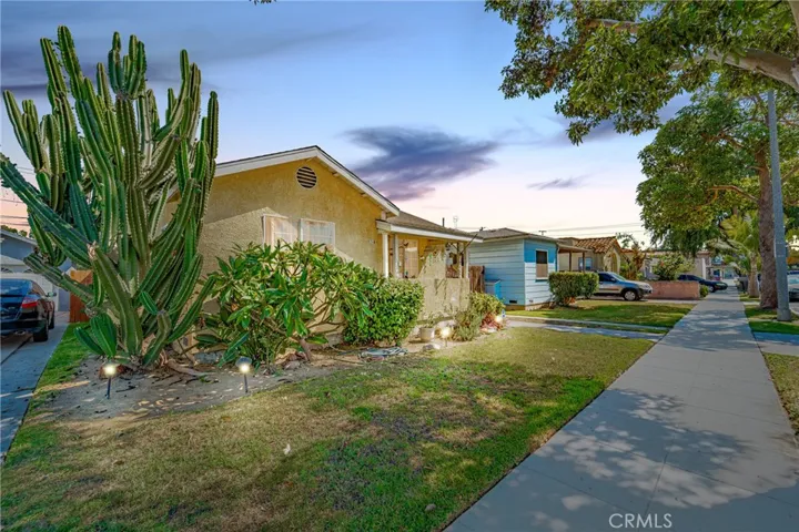5846 Brayton Avenue, Long Beach, California 90805
