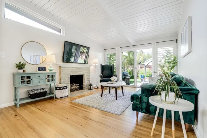, Mountain View, California 94043
