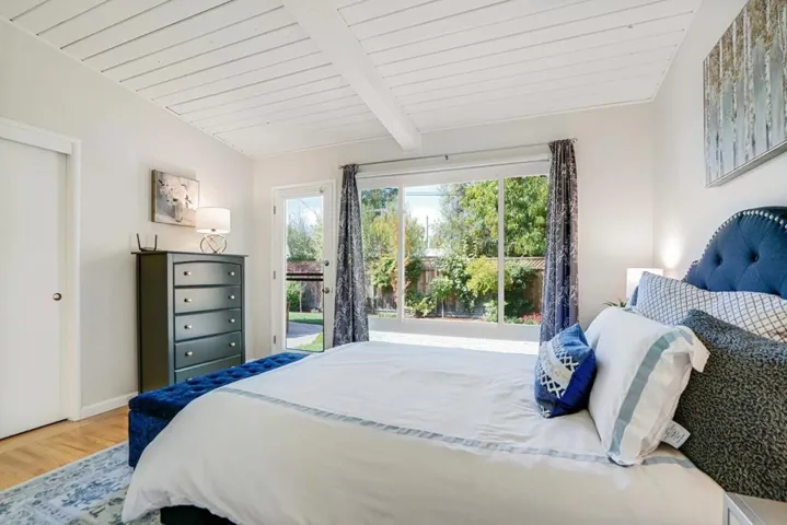 , Mountain View, California 94043