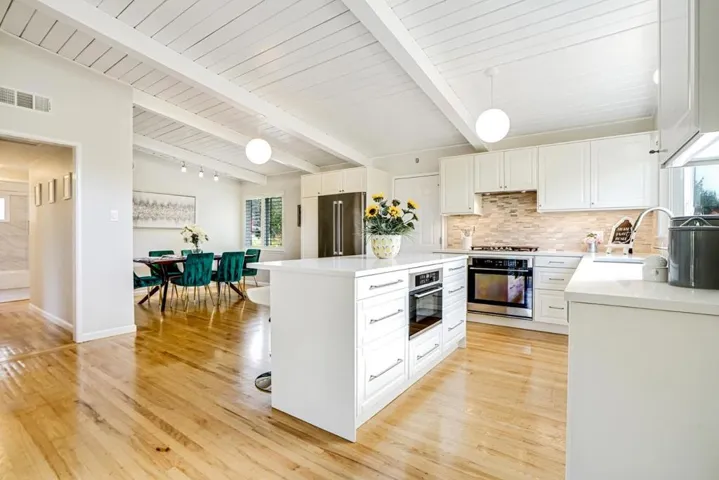 , Mountain View, California 94043