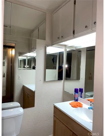 3739 Country Oaks H, Ontario, California 91761