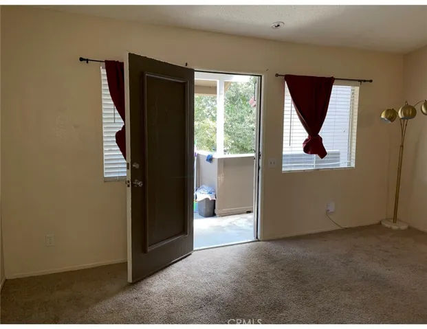 3739 Country Oaks H, Ontario, California 91761
