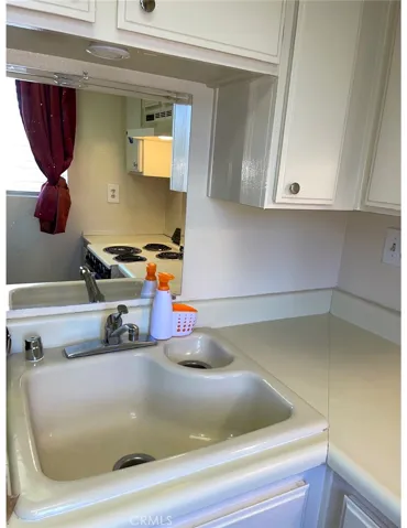3739 Country Oaks H, Ontario, California 91761