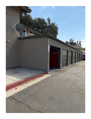 3739 Country Oaks H, Ontario, California 91761