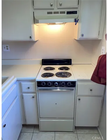 3739 Country Oaks H, Ontario, California 91761