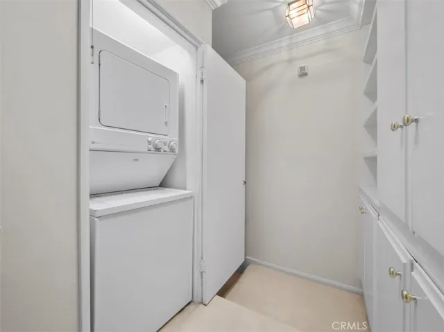 Washer + Dryer Upstairs
