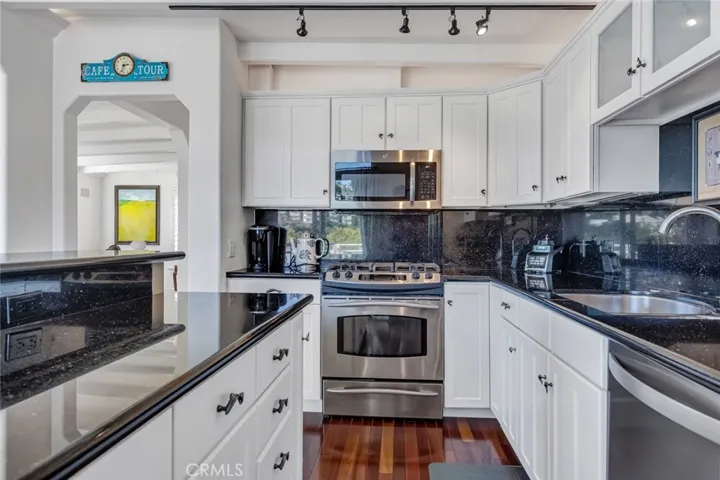 1071 Oro Street, Laguna Beach, California 92651