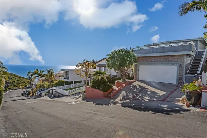1071 Oro Street, Laguna Beach, California 92651