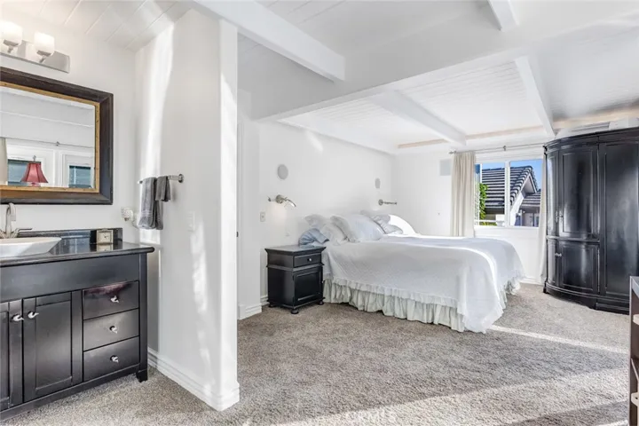 1071 Oro Street, Laguna Beach, California 92651