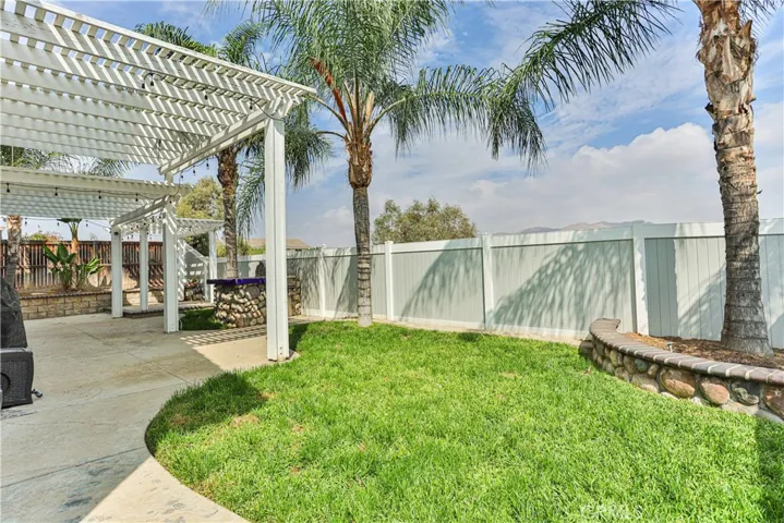27557 Coyote Mesa Drive, Corona, California 92883