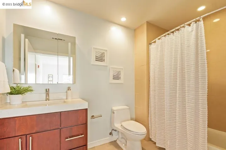 6465 San Pablo Ave 505, Oakland, California 94608