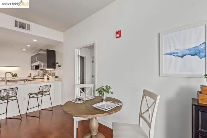 6465 San Pablo Ave 505, Oakland, California 94608