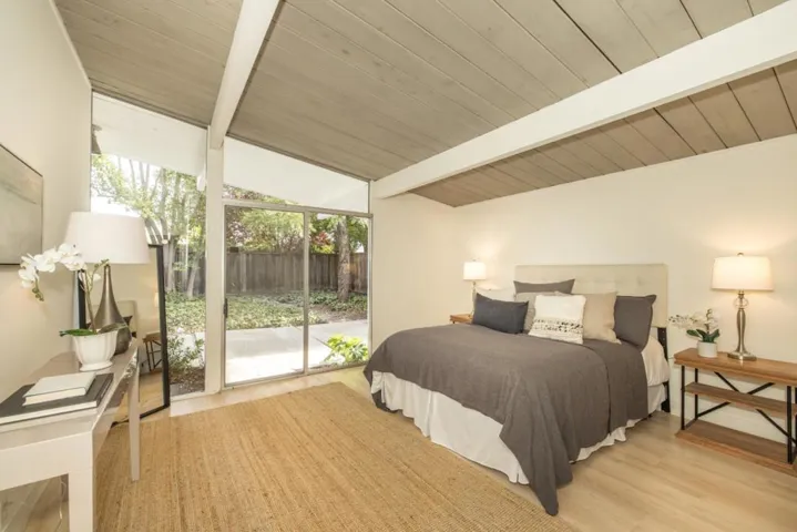 , Palo Alto, California 94306