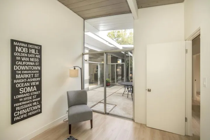 , Palo Alto, California 94306