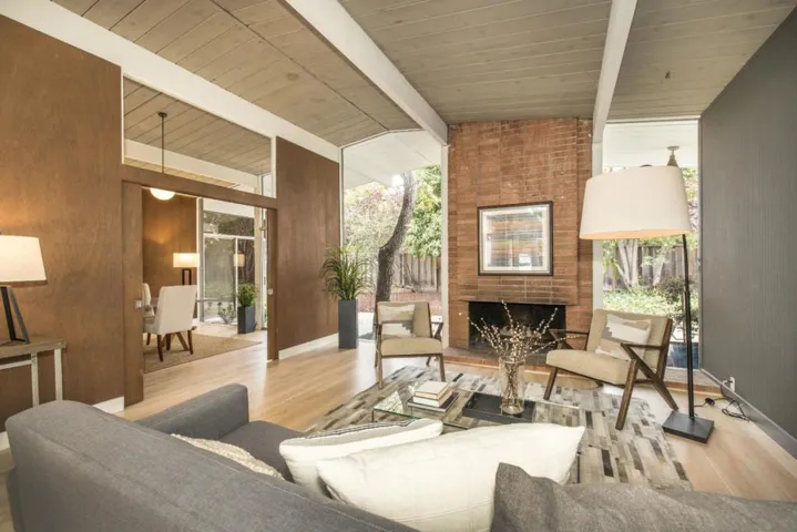 , Palo Alto, California 94306
