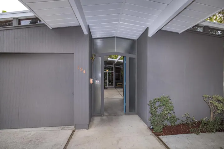 , Palo Alto, California 94306