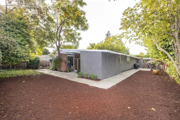 , Palo Alto, California 94306