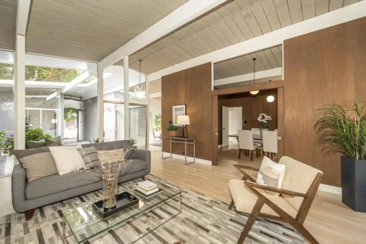 , Palo Alto, California 94306