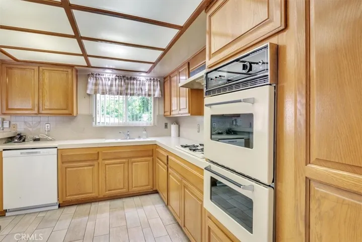 11410 205th Street, Lakewood, California 90715