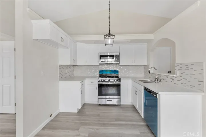 191 Oaktree Drive, Perris, California 92571