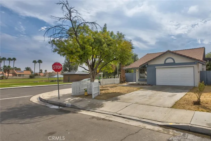 191 Oaktree Drive, Perris, California 92571