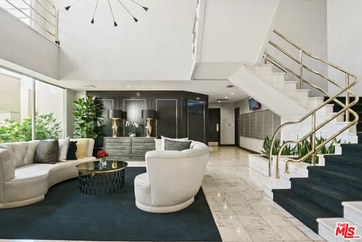1131 Alta Loma Road 422, West Hollywood, California 90069