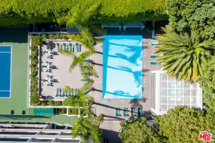 1131 Alta Loma Road 422, West Hollywood, California 90069