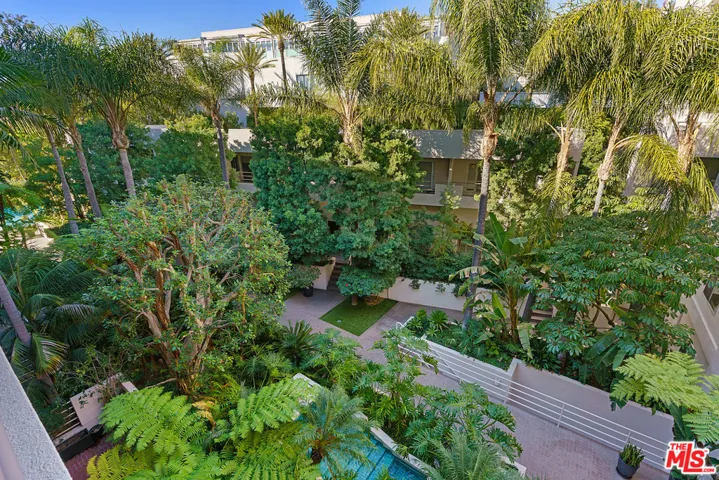 1131 Alta Loma Road 422, West Hollywood, California 90069