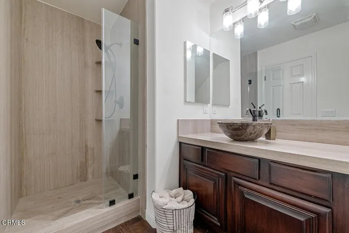 4321 Persimmon Street  -  HsHProd-61