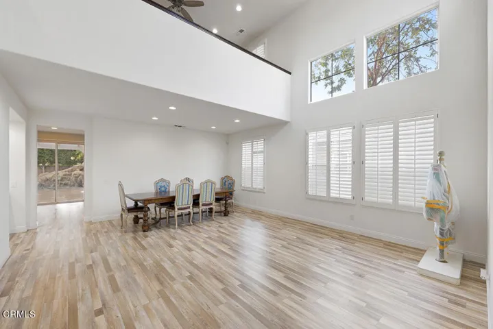 4321 Persimmon Street  -  HsHProd-44