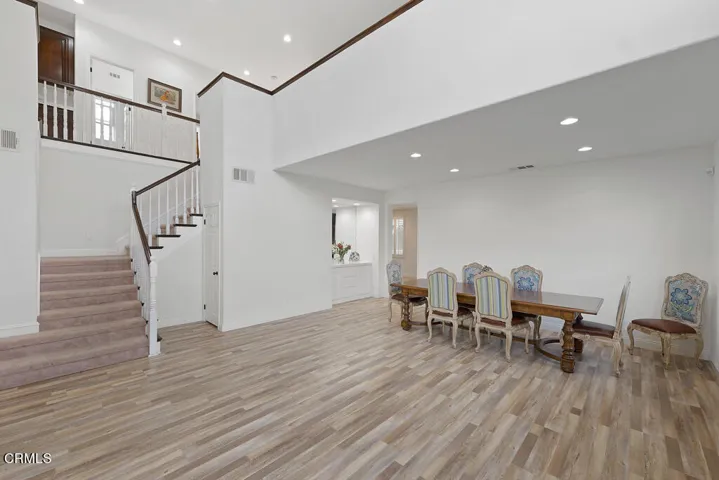 4321 Persimmon Street  -  HsHProd-38