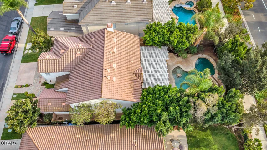 4321 Persimmon Street  -  HsHProd-12