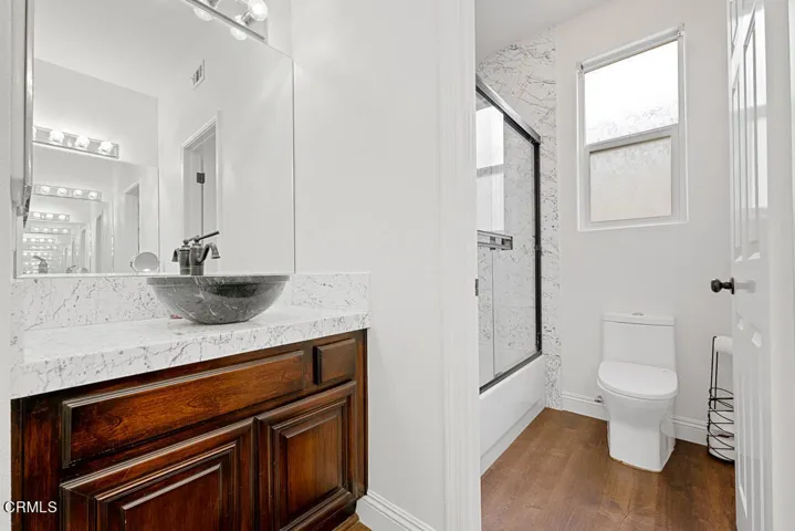 4321 Persimmon Street  -  HsHProd-69