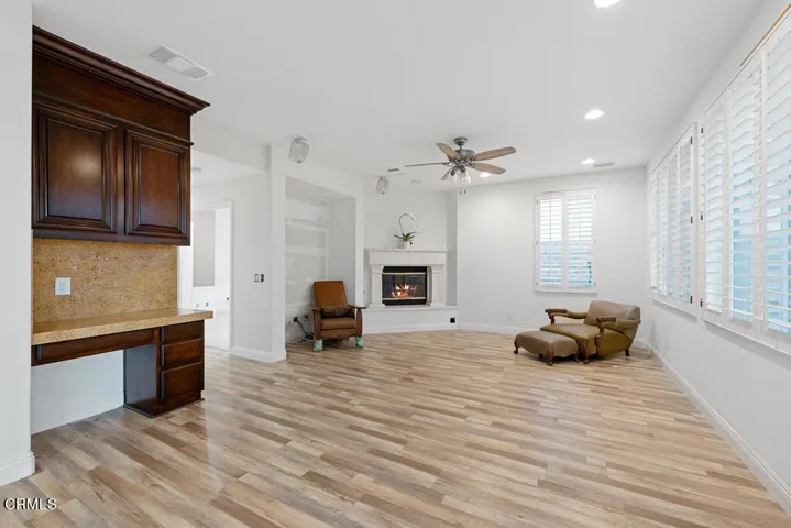 4321 Persimmon Street  -  HsHProd-59