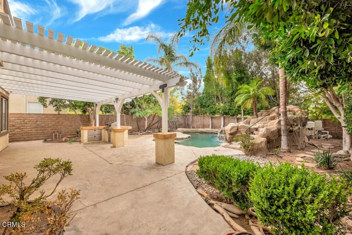 4321 Persimmon Street  -  HsHProd-21