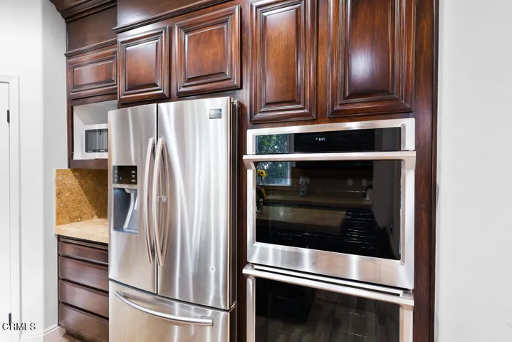 4321 Persimmon Street  -  HsHProd-52
