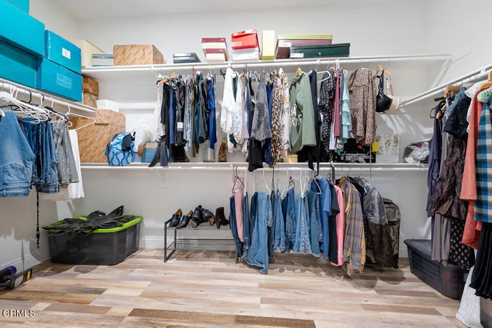 4321 Persimmon Street  -  HsHProd-75