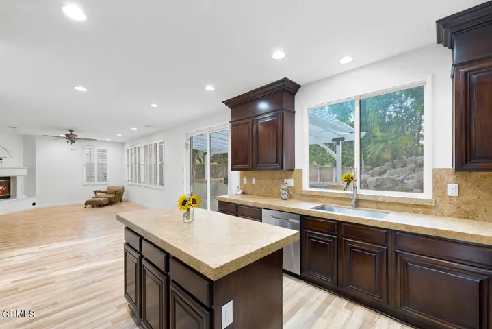 4321 Persimmon Street  -  HsHProd-50