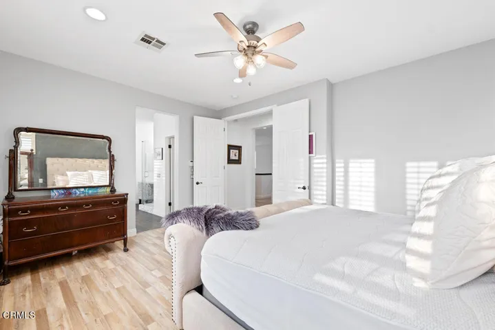 4321 Persimmon Street  -  HsHProd-74