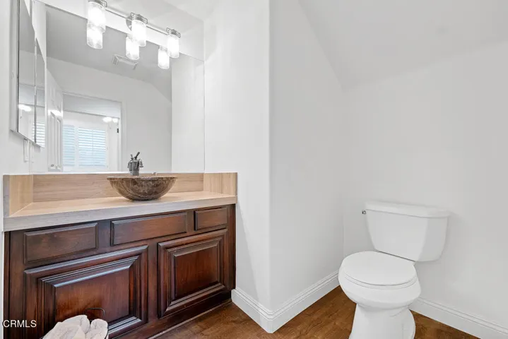 4321 Persimmon Street  -  HsHProd-60