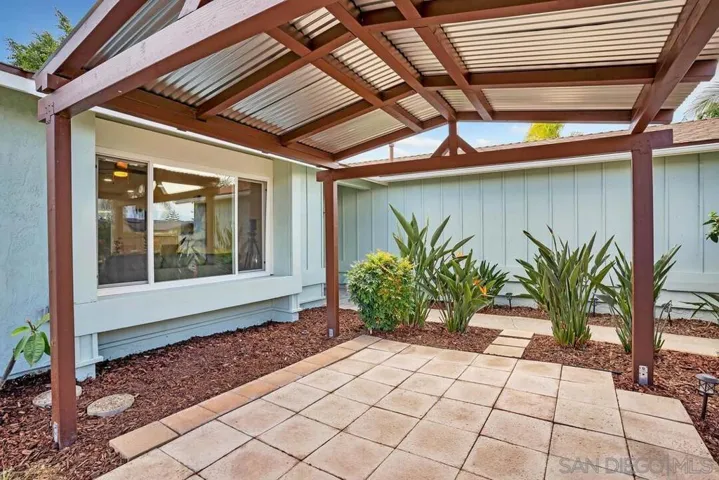 7867 Caffey Ln, San Diego, California 92126
