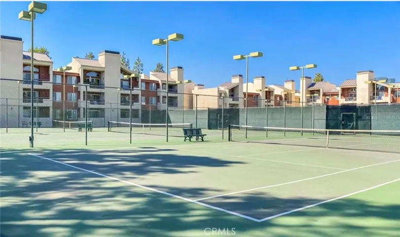 6 Tennis courts
