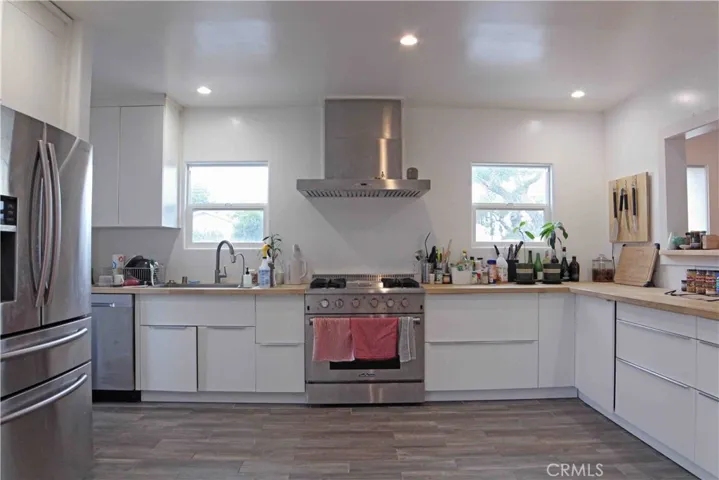 1160 W 161st Street, Gardena, California 90247