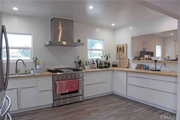 1160 W 161st Street, Gardena, California 90247