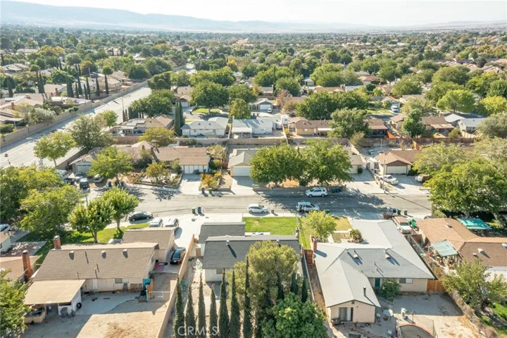 43215 Archwood Way, Lancaster, California 93536