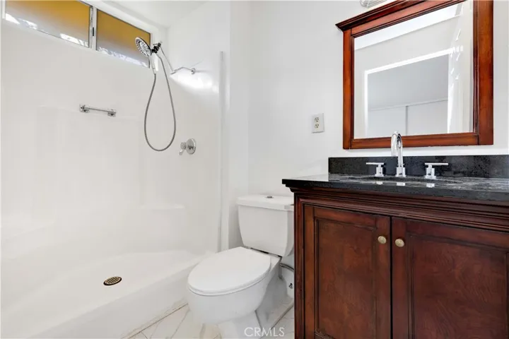43215 Archwood Way, Lancaster, California 93536