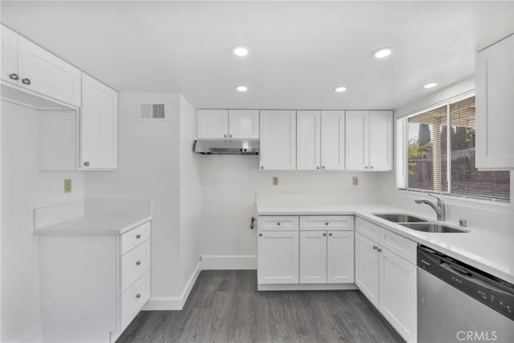 43215 Archwood Way, Lancaster, California 93536